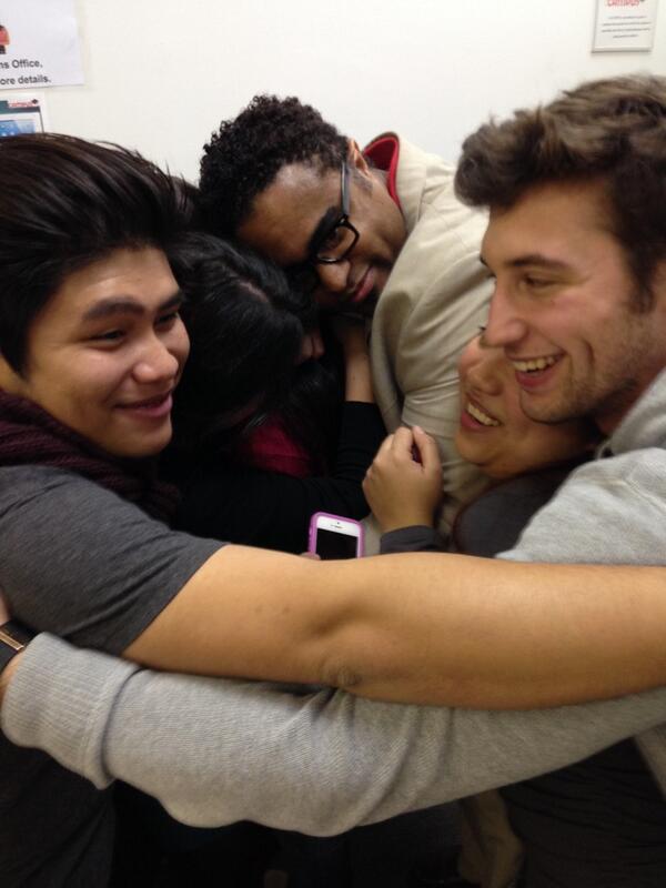 _muycaliente_'s tweet photo. Group hug... #TBThursday http://t.co/ao5Pl5zoIt