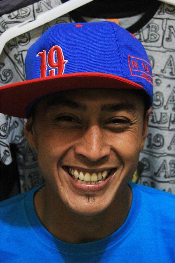 Slametan e sam hahaha SamSoulDay ahaiiiiii :D RT @Bustomers19: #Samsulday @samsul9arif  "