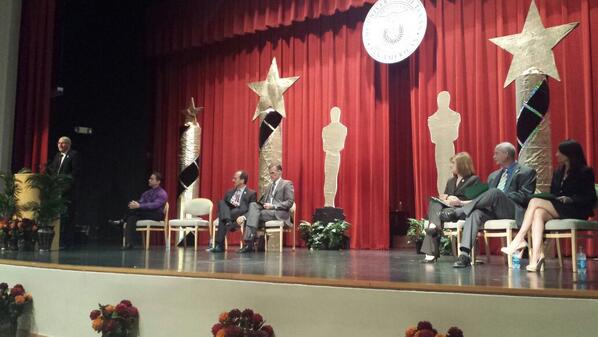 UTPAchiefstaff's tweet photo. #UTPA 26th Annual Staff Employee Awards Ceremony.  @PrezNelsen #GoBroncs http://t.co/djpMyruNhz