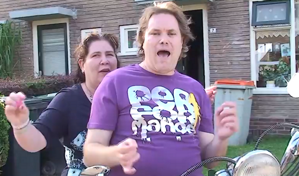 UitgeverUrsem's tweet photo. Trots op Ilse en Waylon...zet 'm op in de finale zaterdag! #yolanthetweet http://t.co/ThtiSmYwiO