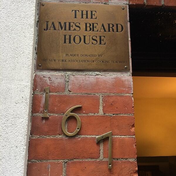 FlavorConcepts's tweet photo. Unbelievable day in NYC today for Chef @EvanHennessey &amp; @StagesAtOneWA creating &amp; cooking @JamesBeardHouse #nhChefs http://t.co/EZBMWTpwSq