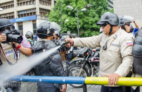 NOTICIAS VENEZUELA - Página 13 BnI5XsQIMAA_j_n