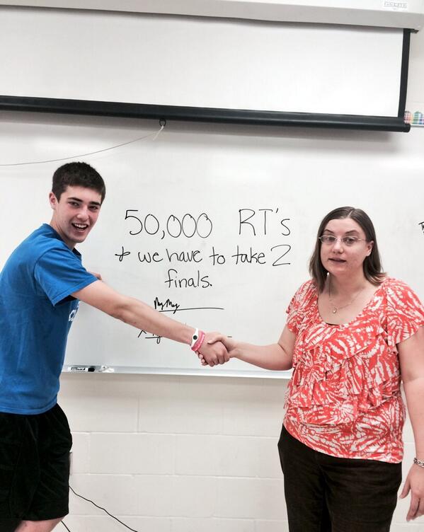 KeyanMcAreavy's tweet image. RT to screw over everyone in my class. #2Finals #50k