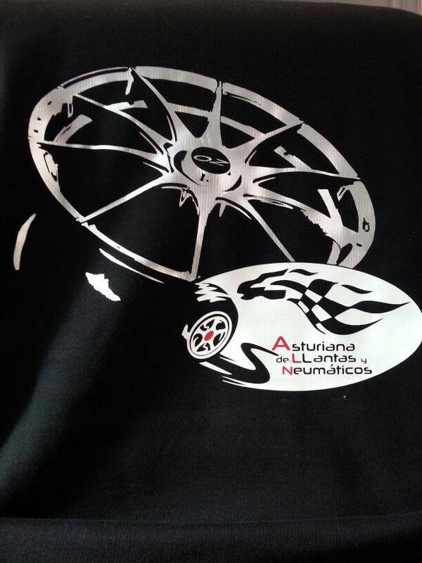 asturneumaticos's tweet photo. Diseño de nuestra sudadera por detras, ya subiremos una foto de la sudadera aver si os gusta!! http://t.co/cOieP4kBIj