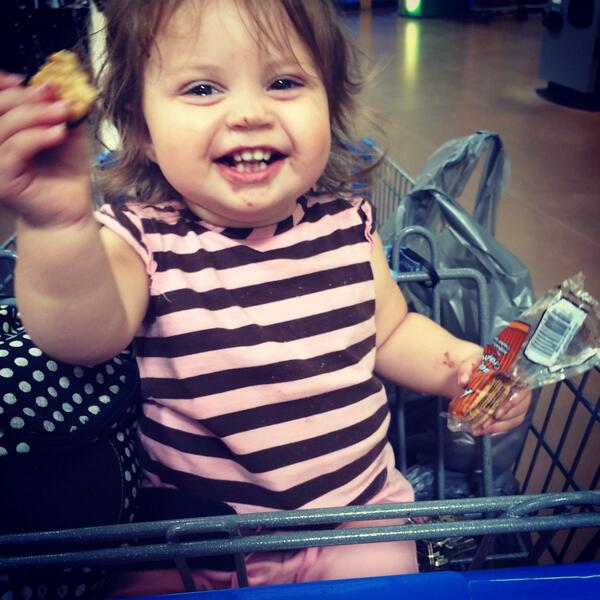 McLeodJason's tweet photo. Who says a girl can't have a snack before checkout!  Would you tell her no? http://t.co/bTFLgvj4pP