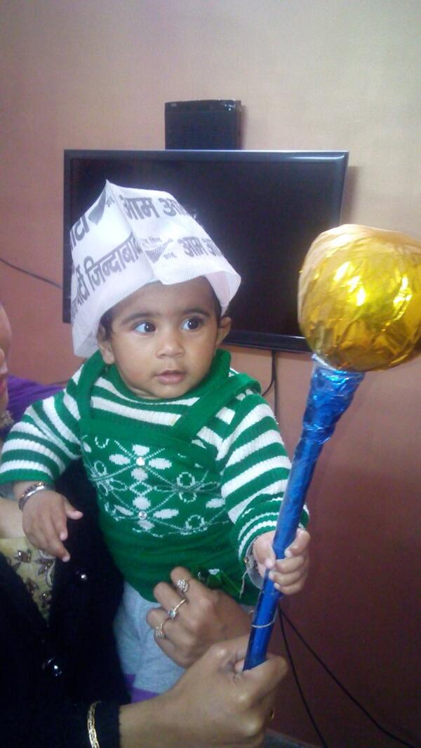 yogajain's tweet photo. Smallest supporter of @AamAadmiParty @ArvindKejriwal #AAPKranti #VaranasiBlock @ChaudharyRamesh @AAPforINDIA http://t.co/4K69heCbRe