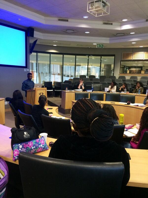 jaybadza47's tweet photo. @sylvesterchauke's master class at UJ. Discussing standing out and self packaging #Sparks #GlobalShaper http://t.co/dvRdvNcU0C