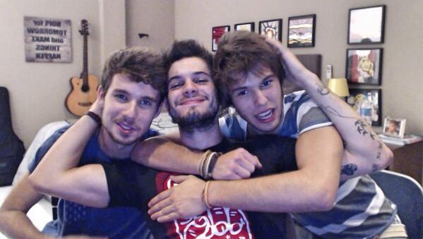 federicodevito's tweet photo. Vídeo relembrando o VDG com @CaiqueNogueira e @eduardosurita! Assiste e comentaaa: http://t.co/dEFZBsq4Cx http://t.co/QIj2COIWFw
