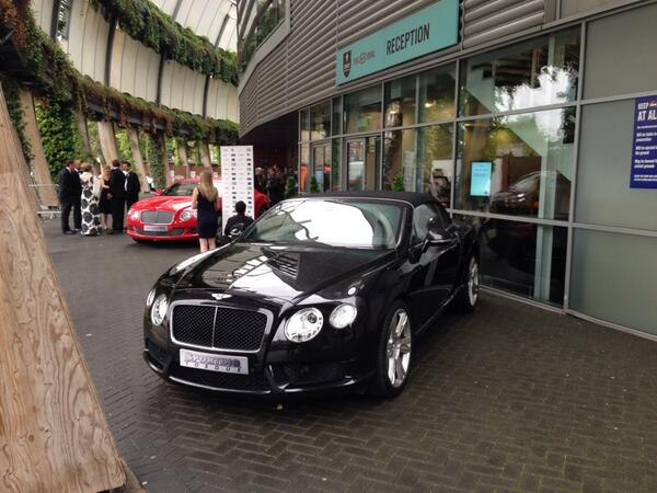 TorqueVip's tweet photo. Proud to sponsor @TomMaynardBall with the front entrance Bentley display 🎉🎊 http://t.co/bSUBbHZaqL