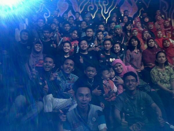 ASI_Independent's tweet photo. At Studio OVJ , With GRI (Gabungan Rider Indonesia) ★★★ http://t.co/5QcbkoP4a5