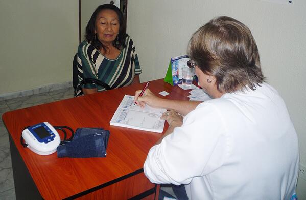 ipsez's tweet photo. Atención medica especializada a los pacientes en las jornadas medicas @ipsez Trabajamos para darle mayores beneficios http://t.co/H9vL94MNSN