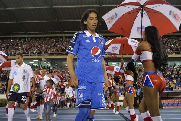 R8ROBAYO's tweet photo. Robayo ayer frente a Junior #VamosMillosPorLa15 http://t.co/sFedy0KDHw