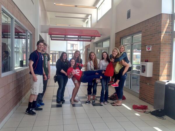 bourtneycryson's tweet image. #svsoar14 #groupdynamic