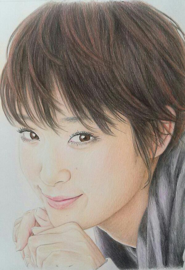 描いた色鉛筆画です。 剛力彩芽 B4ケント紙