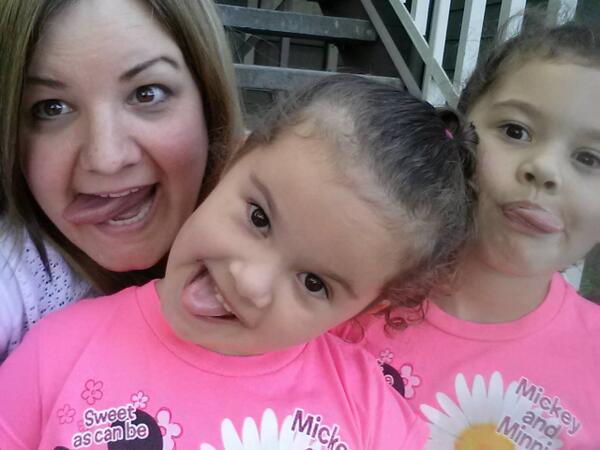 SFGate's tweet image. Like mother, like daughter? Reader photos that will make you say, "Aww". sfg.ly/1nsyLcD #MothersDay