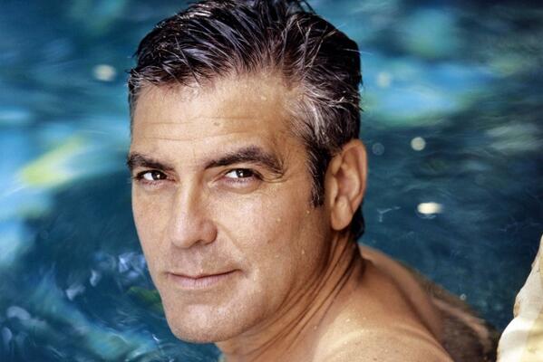 irmitalozano's tweet photo. “@BCSnoticias: George Clooney celebra su cumpleaños en #LosCabos http://t.co/o64sUdlF8q http://t.co/kXnHvaLCPF” me invitó pero no pude ir!