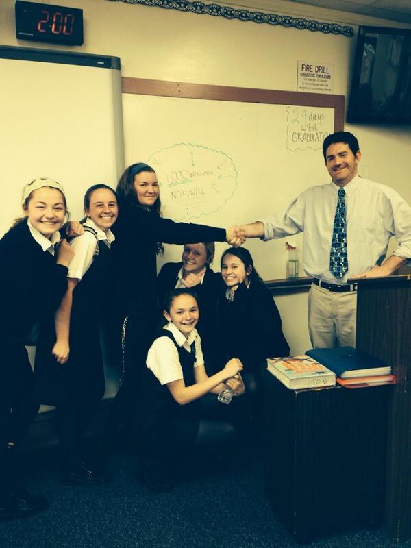 marneb77's tweet photo. 1000 retweets and I don't have to take English final !!! Read the board << http://t.co/dgKpVqIryb