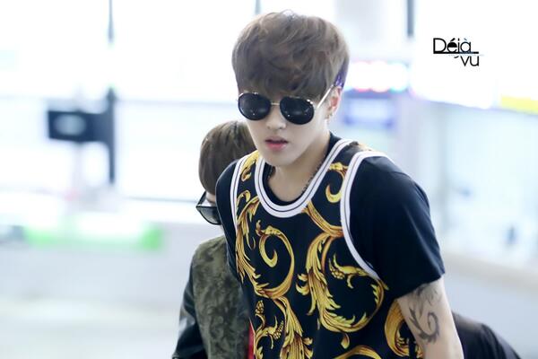 Deja_vu1106's tweet photo. 『Déjà vu 』140508 Gimpo Airport UPDATE 4P→http://t.co/7WlcNyfeG3 #吴亦凡#Kris http://t.co/jFjHU435aG