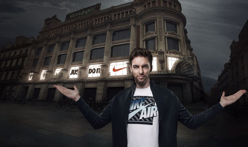 Gorrión material Encantador Pau Gasol on Twitter: "Inauguration of the #Nike Store in Portal del Ángel  in Barcelona. One of the biggest Nike stores in Europe!  http://t.co/WTKyc15Ng7" / Twitter