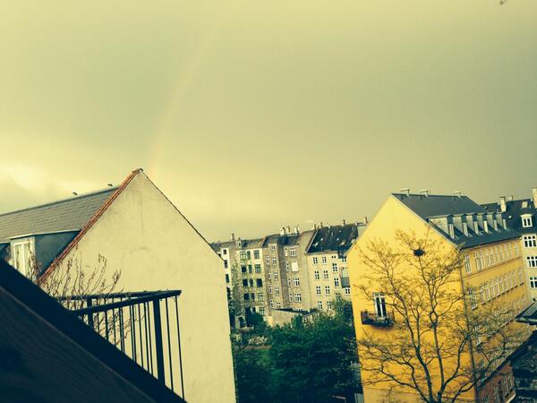 BridCph's tweet image. #EurovisionSongContest2014 Yo! Rainbow Flag Such fun! shocked they&apos;re ALL singing in English. Scary! #Savelanguages!