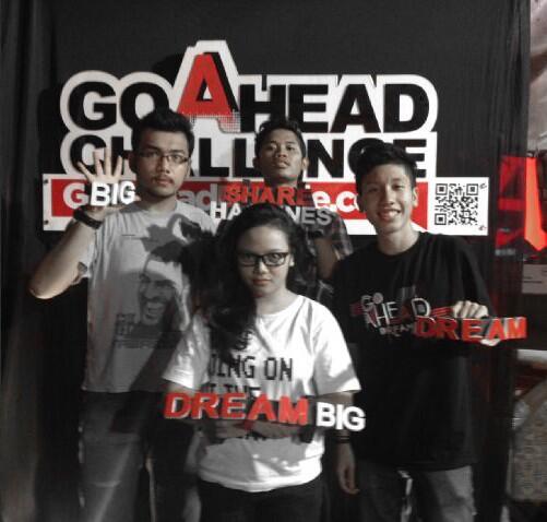 messyblooms's tweet image. #GoAHead #SampoernaMild #Red @mikatfibundip @vickonast @babayondi @jupraw