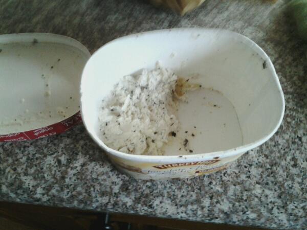 nthads's tweet photo. Exams been taken papers been submitted...now that U know im going back to my ice cream #pgp #cookiedough #nomnom http://t.co/hnawwIF3pI