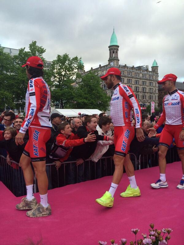 Here's <a href="/Ilgerva77/">Luca paolini</a> of <a href="/katushacycling/">KATUSHA</a> perhaps eyeing the brown jersey.. #Giro
#Paolini