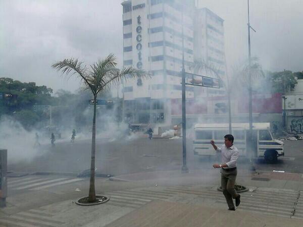 NOTICIAS VENEZUELA - Página 13 BnImX0kIAAAGIkT