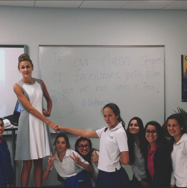 annie wilkes tweet media