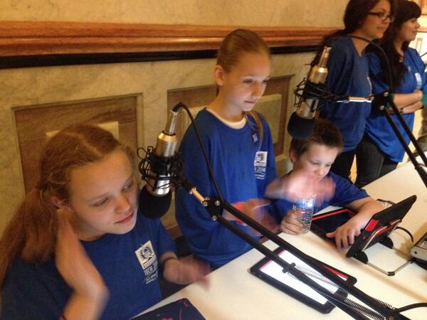 FifthGradeFever's tweet image. Having a blast at #iltech2014!