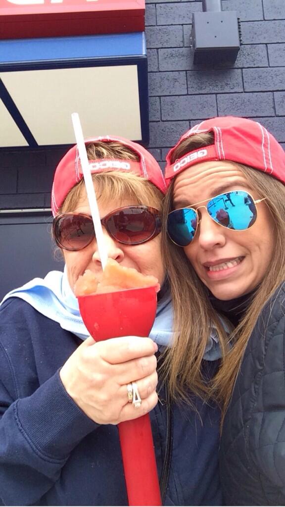 shakedatASH10's tweet photo. @CanonUSAimaging mom &amp; I at @Nationals Opening Day last month! #pixma4mom #DadwasDD #likemotherlikedaughter #selfie http://t.co/BwvRvknFb6