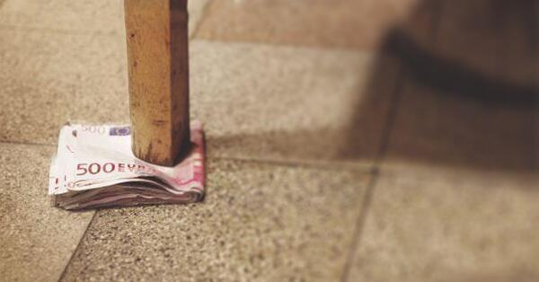 Téléchargez PRIZER, pour participer à des loteries gratuites financées par la publicité ! bit.ly/1fNWzXU