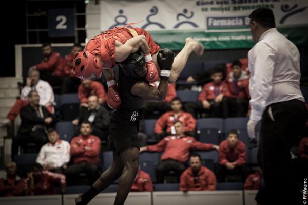 FFWushu's tweet photo. EWC_2014 : Sanda M senior -70 1/8 : Yves Landu You remporte en 2 rounds son combat contre l'Espagnol Esteban Jimenez http://t.co/7pRqpqkrL2