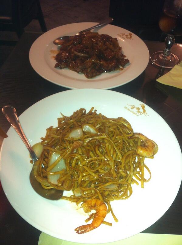 De comida en china con mi niño <a href="/JuanManuelVacas/">Juan M. Vacas Cerro</a>