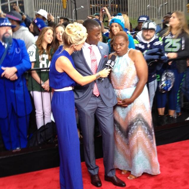 Lauren Jones (LaurenWAVE3TV) Twitter