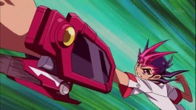 papico_pkmn's tweet image. デュエルディスクになる RT @hicapacitymin: 【大喜利】今年のスマートフォン新機種に、誰もが「アホか！」どんな機能がついた？ #突然の大喜利 #ogri