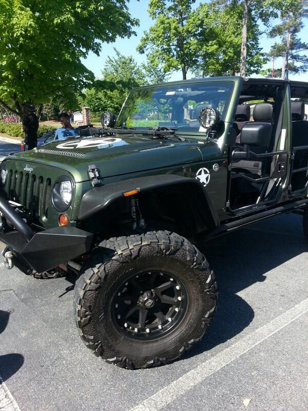 4WDPorn's tweet photo. Army inspired #jeep from the Caffeine and Octane car show in Atlanta http://t.co/DRTCKd3Qtu