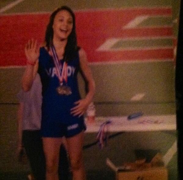 CastoEmily's tweet image. “@EMuskrat97: “@TrackQuotes_: Quote this with your fav track pic 🏃🏃🏃 #TrackNation” http://t.co/1oWB79142t”