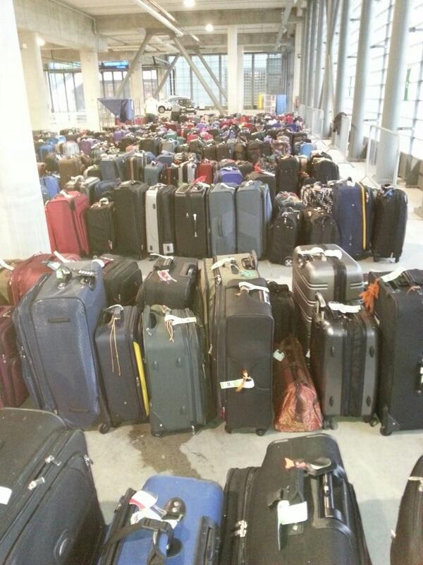 pakket Interpersoonlijk binnen Inspecteur Fyto on Twitter: "Pfff...dat zijn heel veel koffers die  geïnspecteerd moeten worden. #NVWA heeft het er maar druk mee...  http://t.co/iJribipWtU" / Twitter