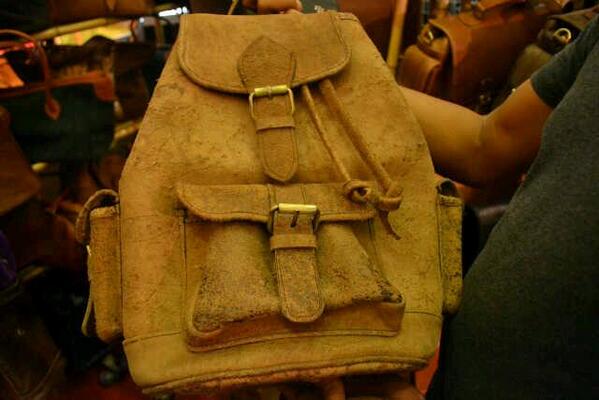 dickeyalexa's tweet photo. Adakah yg tau alamatnya di YK(Manding) tas ini?? Mohon infonya @JogjaMedia @jogjaonlen @YogyakartaCity @WisataKeJogja http://t.co/4gZu7sgYKN