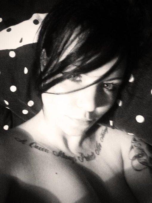 Night night mwah x #bedtime @bambiblacks x http://t.co/mVhuxcI7Pu<a href="/tag/bedtime"class="tags">#bedtime</a><a class="tags" target="_blank" title="On Twitter" href="/?out=eyJ0eXAiOiJKV1QiLCJhbGciOiJIUzUxMiJ9.eyJpYXQiOjE3MjcyNjE1NzUsImlzcyI6InR3cG9ybnN0YXJzLmNvbSIsIm5iZiI6MTcyNzI2MTU3NSwiZXhwIjoxNzU4Nzk3NTc1LCJyZWRpcmVjdF91cmwiOiJodHRwczovL3R3aXR0ZXIuY29tL2JhbWJpYmxhY2tzIn0.HJca5hMH4d2-sDGAM5LzBD5DszEEJGAa7WbepBBHoxEKc2kMsfWTvGlpSnGbqROi7wNJvBtnxyh4OtTaEEGtYA">@bambiblacks</a>