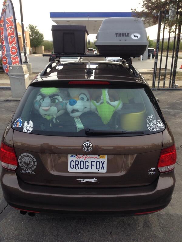 ZantalScalie's tweet image. My turn to drive! #esg2014 #totallysafe