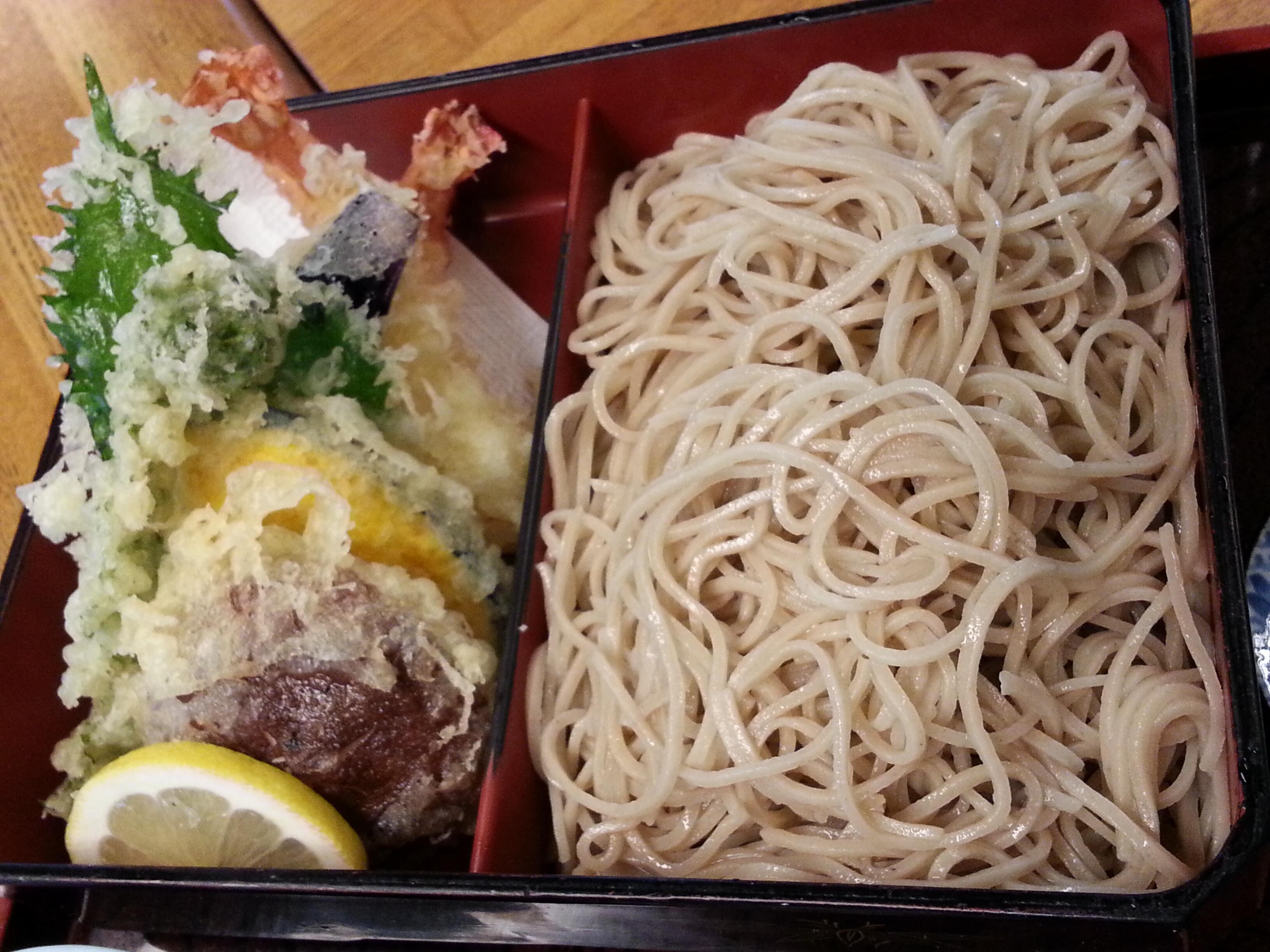 ツインズ パパ 蕎麦屋ランキング 山形市内1位の庄司屋で 寒ざらしそばの天ざるなう ヽ O 丿ﾏｲｳ Http T Co Byti8dynmn Twitter