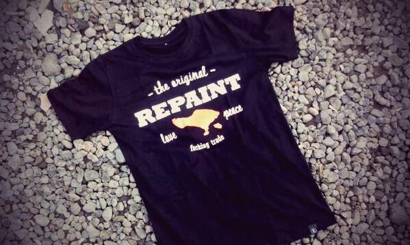 Out now TS/BLACK-BALI Available size S,M,L order 085738782763 , 7df6aaf1 or 7486E799 thx grab fast :))