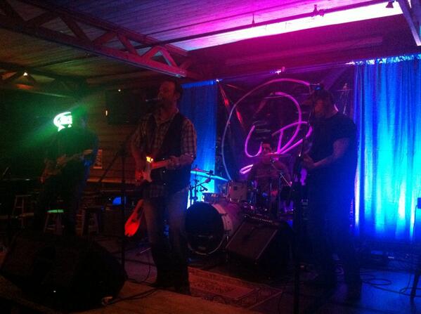 cailinele's tweet photo. Check out @WillRandallLive On stage @BillyBobsRD #ACTM #RedDeer @aLatoMode @BenBradley13 #KellySitter http://t.co/m03tW47LPY