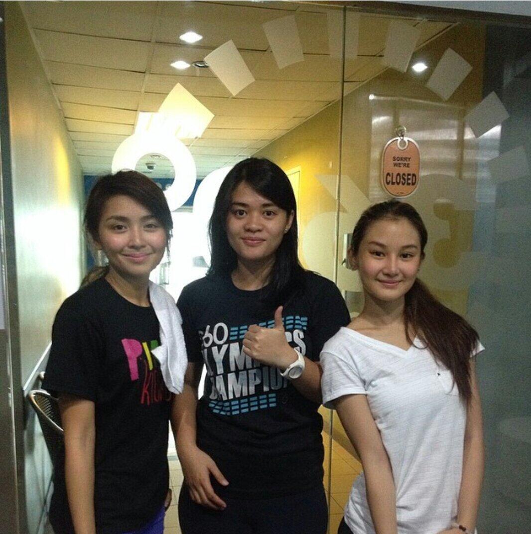 on X: ""With kathryn bernardo and chienna filomeno.👌😉 welcome to 360  Timog! #get360fit" http://t.co/YCjIcUFUEj http://t.co/3AFaRq4ZIu" / X