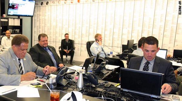 Raiders's tweet image. Exclusive look into the #RaidersDraft Room on Day 1 of the 2014 NFl Draft. bit.ly/1nuqrZU