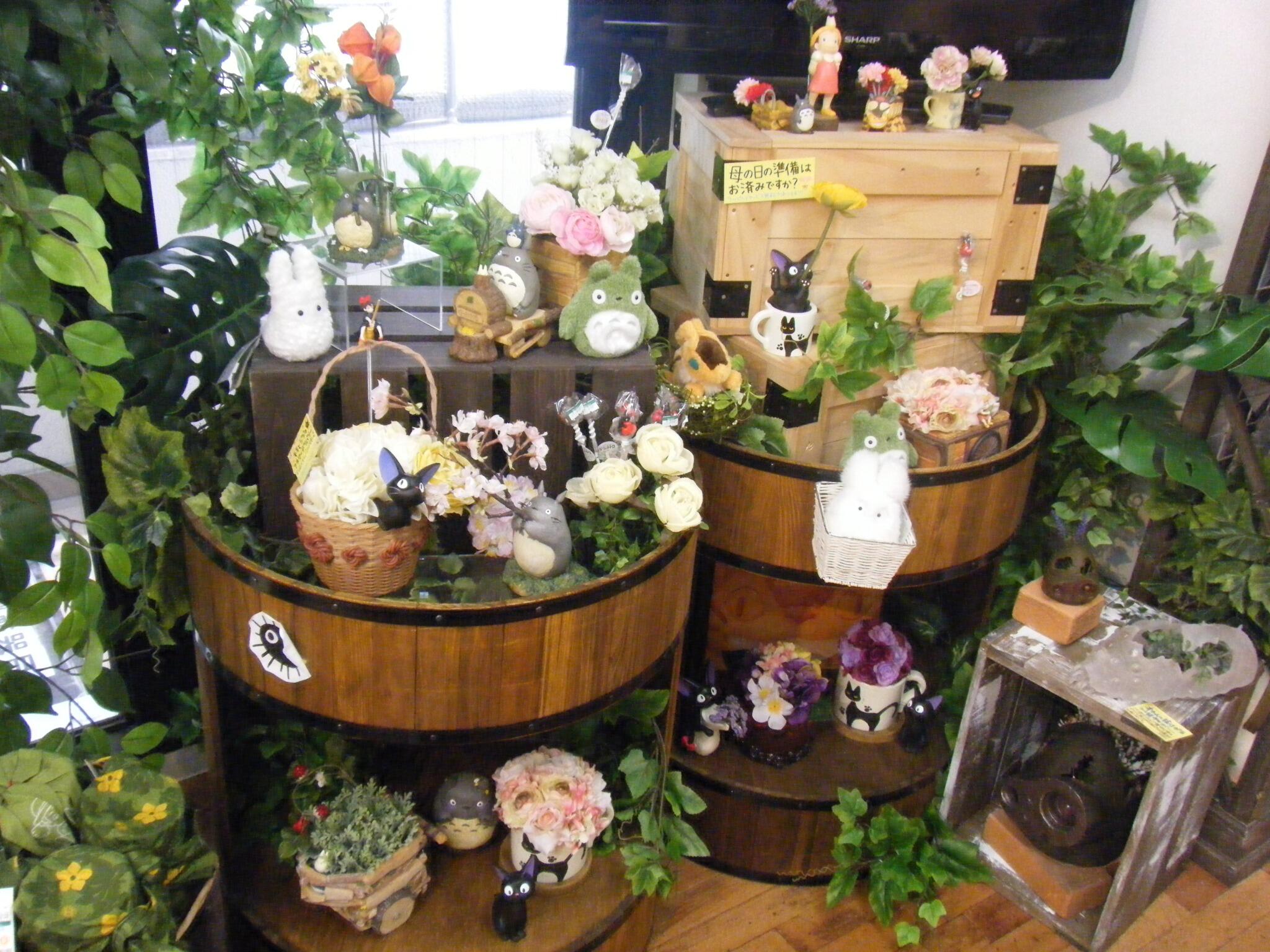 コトブキヤ秋葉原館 12 00 00 コトブキヤ秋葉原館2f ジブリコーナー プランターフェアー開催中 季節の花 が多く咲き誇るこの季節 ジブリのプランターでお部屋やお庭に彩りを 母の日のプレセントにもおすすめです Http T Co Qb6irl4pz4 Twitter
