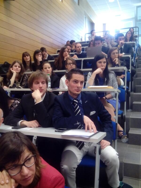 Gli studenti di @uniud in aula per il festival #proposte di #riforma per la #crescitaeconomica