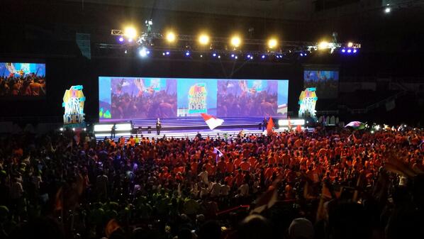 thev_official's tweet photo. AVPs Dr. Motaz Qais and Mahendra Kumar bring everyone back to their seats! #VCON14 http://t.co/rB1bIScRWW
